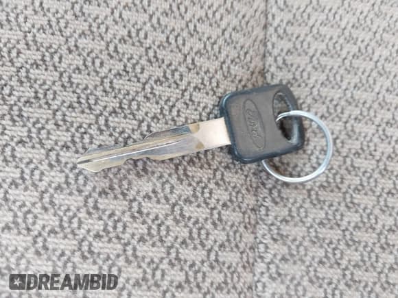 ✅ 2002 Ford F-250 XL • VIN: 1FTNW20L02EB66616 • Lot: 42254800. Listed on IAAI with 219,935 mi. Free auction sales archive from the USA and detailed vehicle history report at DreamBid. Image 11.