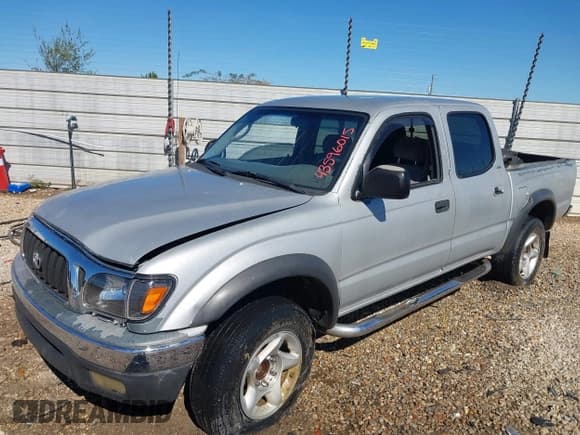 ✅ 2001 Toyota Tacoma PreRunner • VIN: 5TEGN92N51Z740321 • Lot: 43596015. Listed on IAAI with 376,102 mi. Free auction sales archive from the USA and detailed vehicle history report at DreamBid. Image 2.