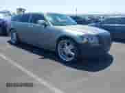2005 Dodge Magnum SE с VIN 2D4FV48V95H123675, выставлен на аукционе IAAI как лот 42303195 с пробегом Не указан миль и . История ставок и продаж доступна на DreamBid. Изображение 6.