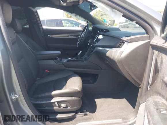 ✅ 2024 Cadillac XT5 FWD Luxury • VIN: 1GYKNAR4XRZ723668 • Lot: 43007560. Listed on IAAI with 15,898 mi. Free auction sales archive from the USA and detailed vehicle history report at DreamBid. Image 5.