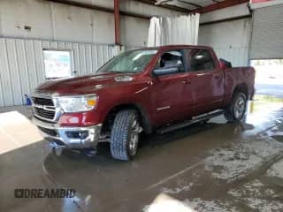 2021 Ram 1500 Lone Star z VIN 1C6SRFFT9MN808284, wystawiony jako Copart lot #80310045 z przebiegiem 48 181 mil mil oraz Szkoda całkowita • Salvage title. Historia ofert i sprzedaży dostępna na DreamBid. Obrazek 1.