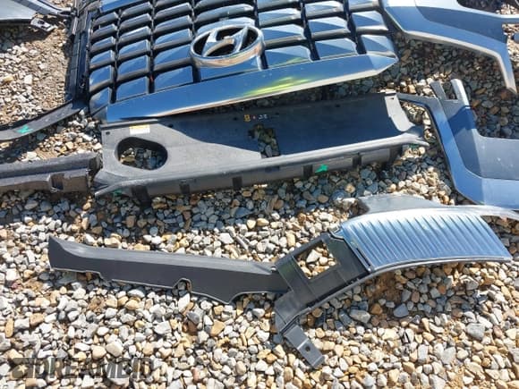 ✅ 2023 Hyundai Palisade Calligraphy • VIN: KM8R74GE9PU517128 • Lot: 43311507. Wystawiony na IAAI z przebiegiem 43 382 mil. Bezpłatny archiwum sprzedaży aukcyjnych z USA i szczegółowy raport historii pojazdu na DreamBid. Zdjęcie 21.