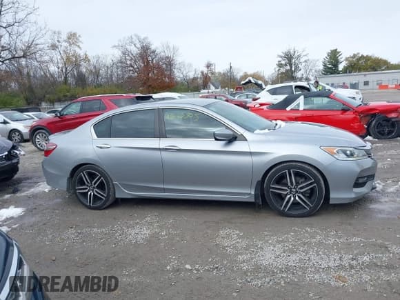 ✅ 2016 Honda Accord Sport • VIN: 1HGCR2F69GA019971 • Lot: 43665505. Wystawiony na IAAI z przebiegiem 141 897 mil. Bezpłatny archiwum sprzedaży aukcyjnych z USA i szczegółowy raport historii pojazdu na DreamBid. Zdjęcie 13.