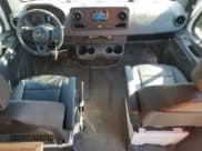 ✅ 2023 Mercedes-Benz Sprinter • VIN: W1Y4NBHY0PT147870 • Лот: 67999405. Опубликован ранее на Copart с пробегом 18 492 миль. Бесплатный доступ к архиву аукционных продаж из США и подробный отчёт об истории автомобиля на DreamBid. Изображение 8.