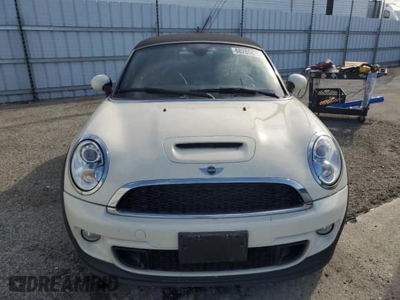 ✅ 2013 MINI Roadster S • VIN: WMWSY3C5XDT594642 • Лот: 88285875. Опубликован ранее на Copart с пробегом 29 101 миль. Бесплатный доступ к архиву аукционных продаж из США и подробный отчёт об истории автомобиля на DreamBid. Изображение 5.