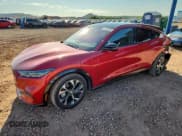 ✅ 2022 Ford Mustang Mach-E Premium • VIN: 3FMTK3R73NMA16122 • Lot: 84037005. Wystawiony na Copart z przebiegiem 22 153 mil. Bezpłatny archiwum sprzedaży aukcyjnych z USA i szczegółowy raport historii pojazdu na DreamBid. Zdjęcie 1.