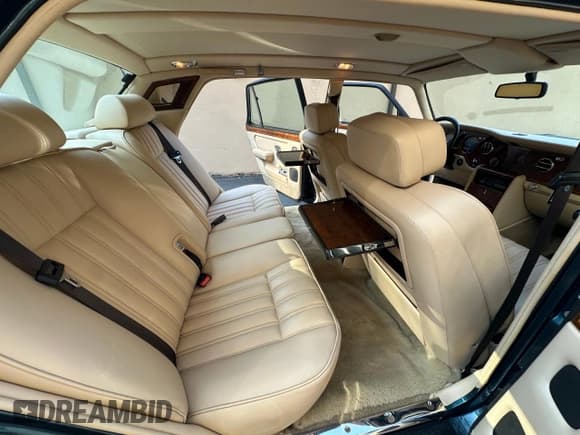 ✅ 1997 Rolls-Royce Silver Spur • VIN: SCAZN19C3VCX59072 • Lot: 62988435. Listed on Copart with 26,202 mi. Free auction sales archive from the USA and detailed vehicle history report at DreamBid. Image 6.