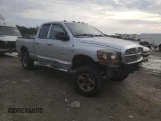 2006 Dodge 3500 SLT z VIN 3D7LX38C86G110538, wystawiony jako Copart lot #44110125 z przebiegiem Nie podano mil oraz Czysty tytuł • Clean title. Historia ofert i sprzedaży dostępna na DreamBid. Obrazek 4.