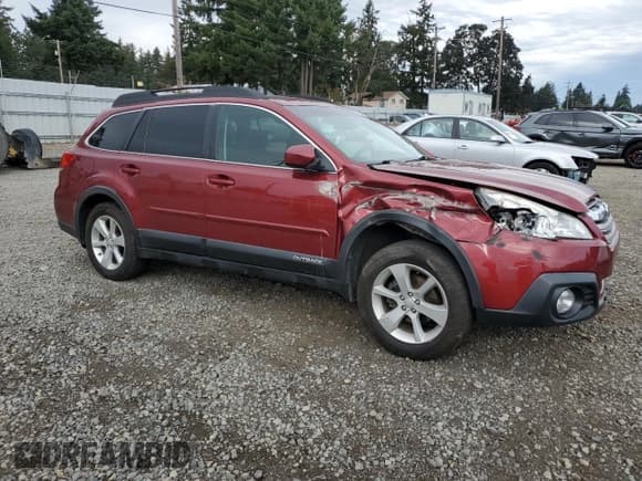 ✅ 2014 Subaru Outback Premium • VIN: 4S4BRCDC4E3224409 • Lot: 82386655. Listed on Copart with 186,421 mi. Free auction sales archive from the USA and detailed vehicle history report at DreamBid. Image 4.