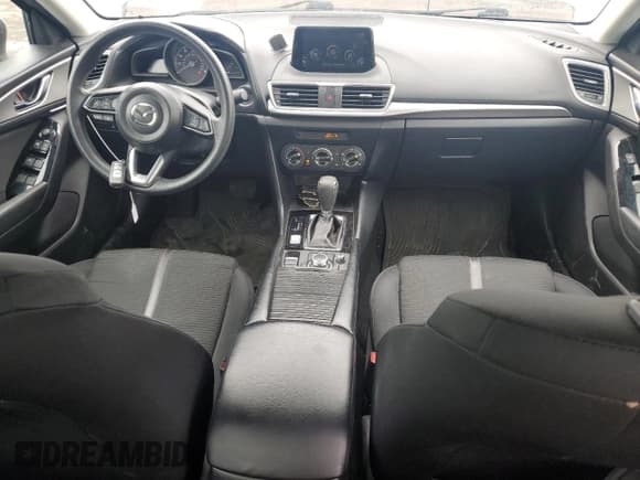 ✅ 2017 Mazda 3 Sport • VIN: 3MZBN1U75HM119823 • Lot: 52610235. Wystawiony na Copart z przebiegiem 77 034 mil. Bezpłatny archiwum sprzedaży aukcyjnych z USA i szczegółowy raport historii pojazdu na DreamBid. Zdjęcie 8.