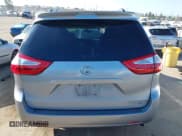 ✅ 2016 Toyota Sienna LE AAS • VIN: 5TDKK3DC4GS736844 • Lot: 43379600. Wystawiony na IAAI z przebiegiem 95 680 mil. Bezpłatny archiwum sprzedaży aukcyjnych z USA i szczegółowy raport historii pojazdu na DreamBid. Zdjęcie 16.