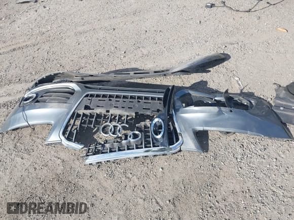 ✅ 2014 Audi Q5 Premium Plus • VIN: WA1LFAFP8EA104396 • Lot: 43620540. Listed on IAAI with 122,638 mi. Free auction sales archive from the USA and detailed vehicle history report at DreamBid. Image 12.