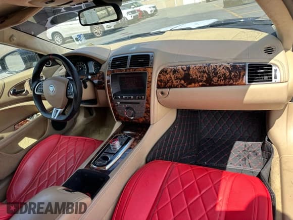 ✅ 2011 Jaguar XK XKR • VIN: SAJWA4DC3BMB39168 • Lot: 53472345. Listed on Copart with 85,876 mi. Free auction sales archive from the USA and detailed vehicle history report at DreamBid. Image 5.