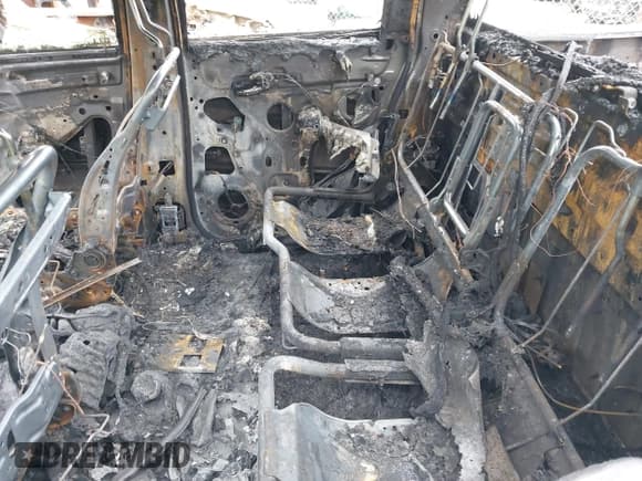 ✅ 2018 Nissan Titan SV • VIN: 1N6AA1E65JN544824 • Lot: 42224929. Wystawiony na IAAI z przebiegiem Nie podano. Bezpłatny archiwum sprzedaży aukcyjnych z USA i szczegółowy raport historii pojazdu na DreamBid. Zdjęcie 8.