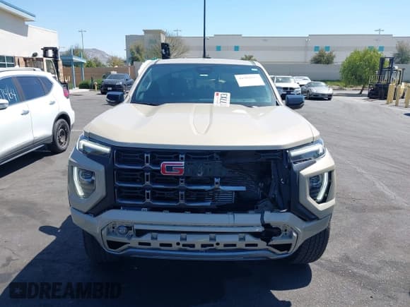 ✅ 2023 GMC Canyon 4WD AT4 • VIN: 1GTP6DEK8P1268880 • Lot: 41992993. Listed on IAAI with 20,365 mi. Free auction sales archive from the USA and detailed vehicle history report at DreamBid. Image 12.