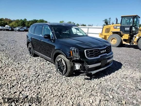 ✅ 2024 Kia Telluride S • VIN: 5XYP64GC5RG535112 • Lot: 89438765. Listed on Copart with 32,091 mi. Free auction sales archive from the USA and detailed vehicle history report at DreamBid. Image 14.