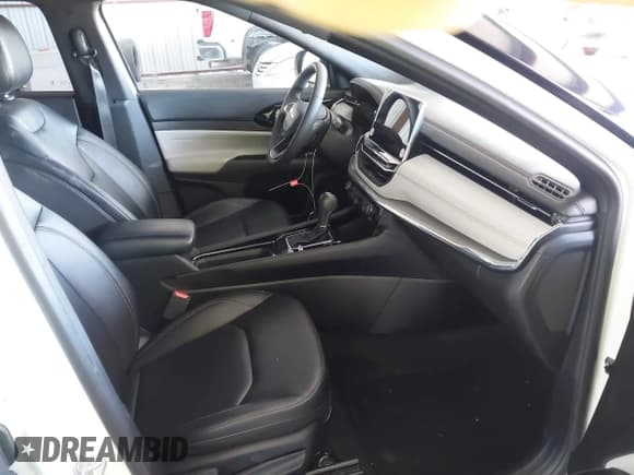 ✅ 2024 Jeep Compass Limited • VIN: 3C4NJDCN6RT597494 • Lot: 42538077. Wystawiony na IAAI z przebiegiem 31 033 mil. Bezpłatny archiwum sprzedaży aukcyjnych z USA i szczegółowy raport historii pojazdu na DreamBid. Zdjęcie 5.