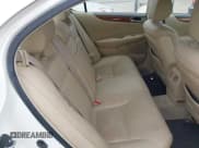 ✅ 2005 Lexus ES 350 • VIN: JTHBA30G955097261 • Lot: 42465680. Listed on IAAI with 182,328 mi. Free auction sales archive from the USA and detailed vehicle history report at DreamBid. Image 8.