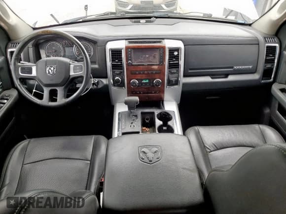 ✅ 2010 Dodge 1500 TRX • VIN: 1D7RV1GTXAS136873 • Lot: 58872485. Wystawiony na Copart z przebiegiem 123 835 mil. Bezpłatny archiwum sprzedaży aukcyjnych z USA i szczegółowy raport historii pojazdu na DreamBid. Zdjęcie 8.