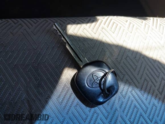 2001 Toyota Highlander с VIN JTEHF21A610010162, выставлен на аукционе IAAI как лот 42777204 с пробегом 234 141 миль миль и . История ставок и продаж доступна на DreamBid. Изображение 11.