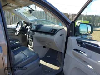 ✅ 2010 Volkswagen Routan SE • VIN: 2V4RW3D11AR323285 • Лот: 43584629. Опубликован ранее на IAAI с пробегом 194 130 миль. Бесплатный доступ к архиву аукционных продаж из США и подробный отчёт об истории автомобиля на DreamBid. Изображение 5.