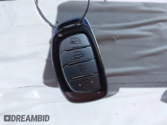 ✅ 2017 Hyundai Elantra SE • VIN: KMHD84LF9HU148598 • Lot: 43215408. Wystawiony na IAAI z przebiegiem 109 286 mil. Bezpłatny archiwum sprzedaży aukcyjnych z USA i szczegółowy raport historii pojazdu na DreamBid. Zdjęcie 11.