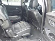 ✅ 2018 Chevrolet Traverse Premier • VIN: 1GNERKKW9JJ213816 • Lot: 43221752. Wystawiony na IAAI z przebiegiem 198 051 mil. Bezpłatny archiwum sprzedaży aukcyjnych z USA i szczegółowy raport historii pojazdu na DreamBid. Zdjęcie 8.