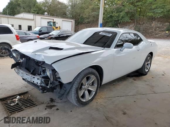 ✅ 2021 Dodge Challenger SXT • VIN: 2C3CDZAG8MH627066 • Lot: 82298095. Wystawiony na Copart z przebiegiem 96 288 mil. Bezpłatny archiwum sprzedaży aukcyjnych z USA i szczegółowy raport historii pojazdu na DreamBid. Zdjęcie 1.