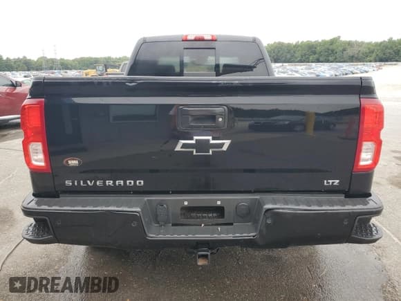 ✅ 2018 Chevrolet Silverado 1500 LTZ • VIN: 1GCVKSEJ0JZ200676 • Лот: 70526065. Опубликован ранее на Copart с пробегом 209 927 миль. Бесплатный доступ к архиву аукционных продаж из США и подробный отчёт об истории автомобиля на DreamBid. Изображение 6.