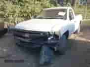 2010 Chevrolet Silverado 1500 Work Truck z VIN 1GCPCPEA1AZ215626, wystawiony jako IAAI lot #43373577 z przebiegiem 286 892 mil mil oraz . Historia ofert i sprzedaży dostępna na DreamBid. Obrazek 2.