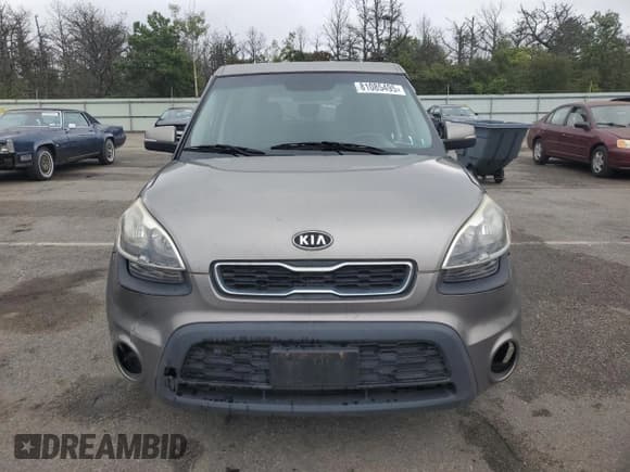 ✅ 2012 Kia Soul + • VIN: KNDJT2A63C7371949 • Lot: 81085495. Listed on Copart with 147,964 mi. Free auction sales archive from the USA and detailed vehicle history report at DreamBid. Image 5.