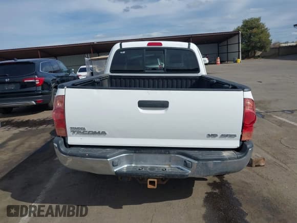 ✅ 2005 Toyota Tacoma • VIN: 5TEUU42N55Z004722 • Лот: 41646884. Опубликован ранее на IAAI с пробегом 150 028 миль. Бесплатный доступ к архиву аукционных продаж из США и подробный отчёт об истории автомобиля на DreamBid. Изображение 16.