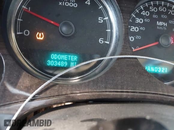 ✅ 2007 Chevrolet Tahoe LT • VIN: 1GNFC13067R228696 • Lot: 43803901. Listed on IAAI with 303,489 mi. Free auction sales archive from the USA and detailed vehicle history report at DreamBid. Image 7.