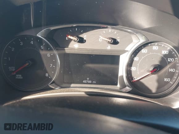 ✅ 2020 Chevrolet Equinox LT • VIN: 2GNAXJEVXL6231226 • Lot: 43361782. Wystawiony na IAAI z przebiegiem 48 788 mil. Bezpłatny archiwum sprzedaży aukcyjnych z USA i szczegółowy raport historii pojazdu na DreamBid. Zdjęcie 13.