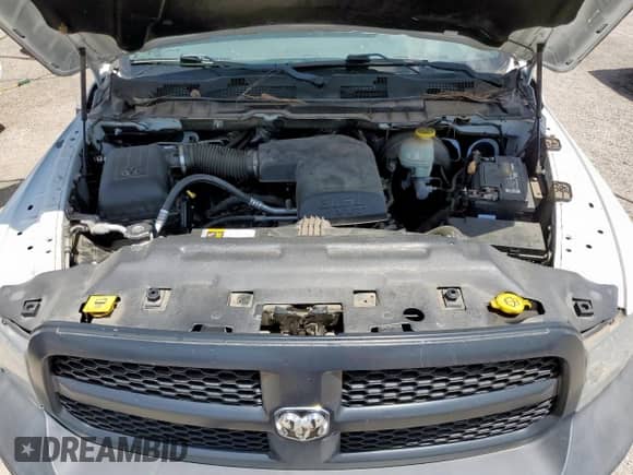 2017 Ram 1500 Tradesman z VIN 3C6JR6AG1HG586666, wystawiony jako Copart lot #65384775 z przebiegiem 31 629 mil mil oraz Czysty tytuł • Clean title. Historia ofert i sprzedaży dostępna na DreamBid. Obrazek 11.