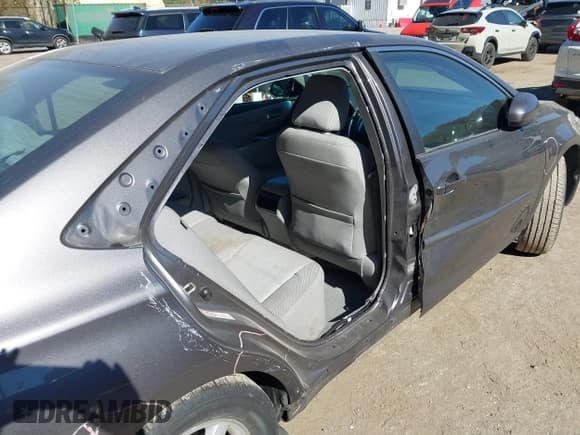 ✅ 2015 Toyota Camry XLE • VIN: 4T4BF1FK4FR452493 • Лот: 43424105. Опубликован ранее на IAAI с пробегом 134 060 миль. Бесплатный доступ к архиву аукционных продаж из США и подробный отчёт об истории автомобиля на DreamBid. Изображение 6.