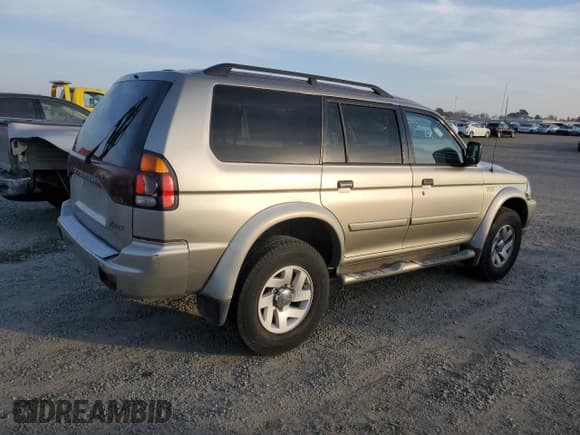 ✅ 2003 Mitsubishi Montero Sport XLS • VIN: JA4MT31R63J004571 • Lot: 84184434. Wystawiony na Copart z przebiegiem 187 018 mil. Bezpłatny archiwum sprzedaży aukcyjnych z USA i szczegółowy raport historii pojazdu na DreamBid. Zdjęcie 3.