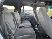 ✅ 2000 Ford Expedition XLT • VIN: 1FMPU16L1YLA76178 • Lot: 90568185. Listed on Copart with Not provided. Free auction sales archive from the USA and detailed vehicle history report at DreamBid. Image 10.