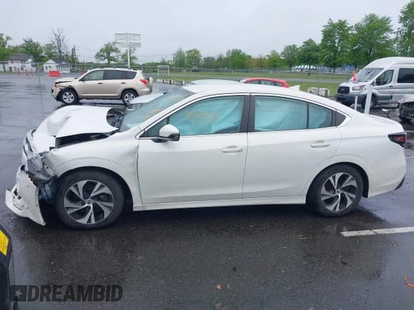 ✅ 2022 Subaru Legacy Premium • VIN: 4S3BWAC68N3026431 • Lot: 42192317. Wystawiony na IAAI z przebiegiem 43 698 mil. Bezpłatny archiwum sprzedaży aukcyjnych z USA i szczegółowy raport historii pojazdu na DreamBid. Zdjęcie 14.
