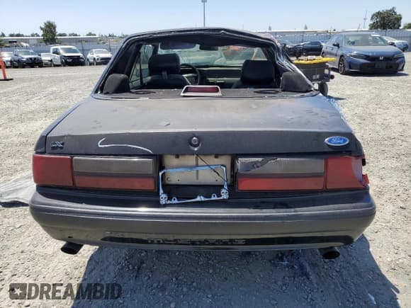 ✅ 1991 Ford Mustang • VIN: 1FACP40E3MF113252 • Lot: 58276805. Wystawiony na Copart z przebiegiem 69 405 mil. Bezpłatny archiwum sprzedaży aukcyjnych z USA i szczegółowy raport historii pojazdu na DreamBid. Zdjęcie 6.