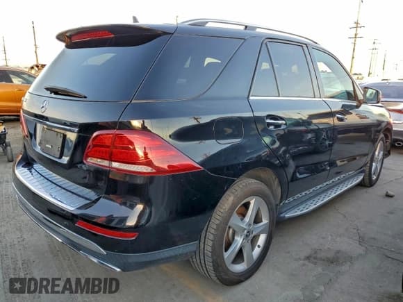 ✅ 2017 Mercedes-Benz GLE 350 • VIN: 4JGDA5JB7HA937635 • Lot: 95700025. Wystawiony na Copart z przebiegiem 78 839 mil. Bezpłatny archiwum sprzedaży aukcyjnych z USA i szczegółowy raport historii pojazdu na DreamBid. Zdjęcie 3.