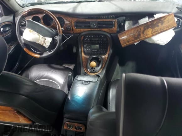 ✅ 2001 Jaguar XJ Vanden Plas • VIN: SAJDA24C31LF34709 • Lot: 57996265. Listed on Copart with Not provided. Free auction sales archive from the USA and detailed vehicle history report at DreamBid. Image 8.