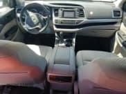 ✅ 2014 Toyota Highlander LE • VIN: 5TDBKRFH0ES004719 • Lot: 62020565. Listed on Copart with 192,795 mi. Free auction sales archive from the USA and detailed vehicle history report at DreamBid. Image 8.