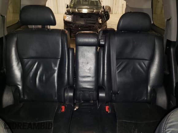 ✅ 2011 Toyota Highlander Limited • VIN: 5TDDK3EH9BS082077 • Lot: 91013895. Wystawiony na Copart z przebiegiem 256 811 mil. Bezpłatny archiwum sprzedaży aukcyjnych z USA i szczegółowy raport historii pojazdu na DreamBid. Zdjęcie 10.