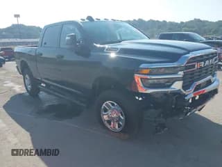 ✅ 2025 Ram 2500 Tradesman • VIN: 3C6UR5CJ0SG568957 • Lot: 43212543. Wystawiony na IAAI z przebiegiem 2 774 mil. Bezpłatny archiwum sprzedaży aukcyjnych z USA i szczegółowy raport historii pojazdu na DreamBid. Zdjęcie 1.