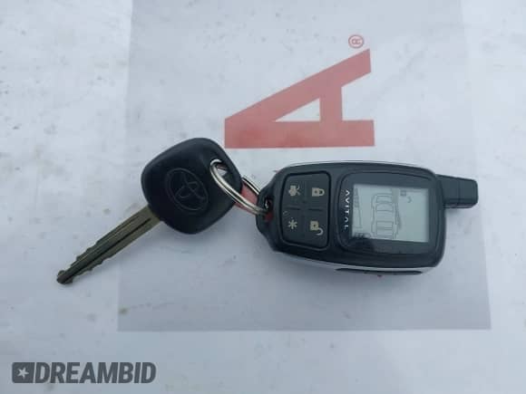 2005 Toyota Sienna LE z VIN 5TDZA23C75S363339, wystawiony jako IAAI lot #43459567 z przebiegiem 184 187 mil mil oraz . Historia ofert i sprzedaży dostępna na DreamBid. Obrazek 11.