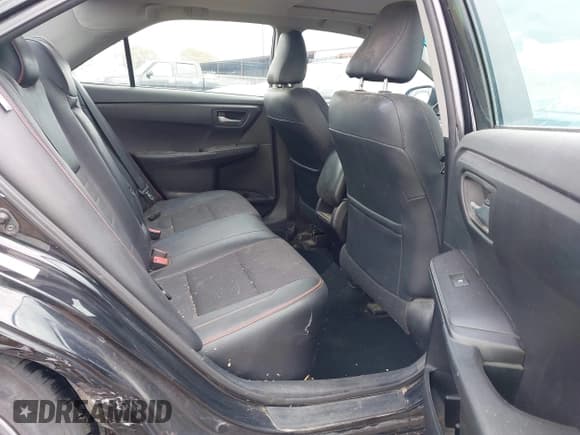 ✅ 2017 Toyota Camry LE • VIN: 4T1BF1FK1HU294658 • Lot: 43209085. Wystawiony na IAAI z przebiegiem 156 436 mil. Bezpłatny archiwum sprzedaży aukcyjnych z USA i szczegółowy raport historii pojazdu na DreamBid. Zdjęcie 8.