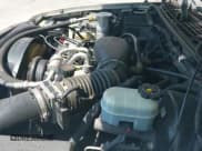 ✅ 2001 Chevrolet Blazer LT • VIN: 1GNDT13WX12214103 • Lot: 42939139. Wystawiony na IAAI z przebiegiem 54 848 mil. Bezpłatny archiwum sprzedaży aukcyjnych z USA i szczegółowy raport historii pojazdu na DreamBid. Zdjęcie 12.