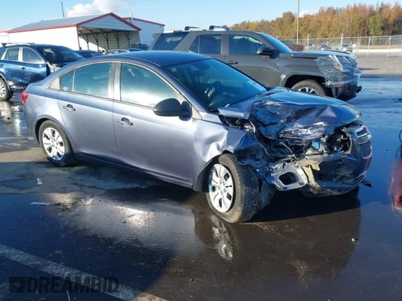 ✅ 2014 Chevrolet Cruze LS • VIN: 1G1PA5SHXE7464206 • Lot: 43599999. Listed on IAAI with 130,122 mi. Free auction sales archive from the USA and detailed vehicle history report at DreamBid. Image 1.