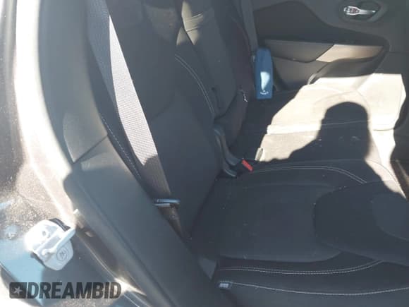 ✅ 2017 Jeep Cherokee Latitude • VIN: 1C4PJMCS7HW631482 • Лот: 43510988. Опубликован ранее на IAAI с пробегом 51 377 миль. Бесплатный доступ к архиву аукционных продаж из США и подробный отчёт об истории автомобиля на DreamBid. Изображение 8.